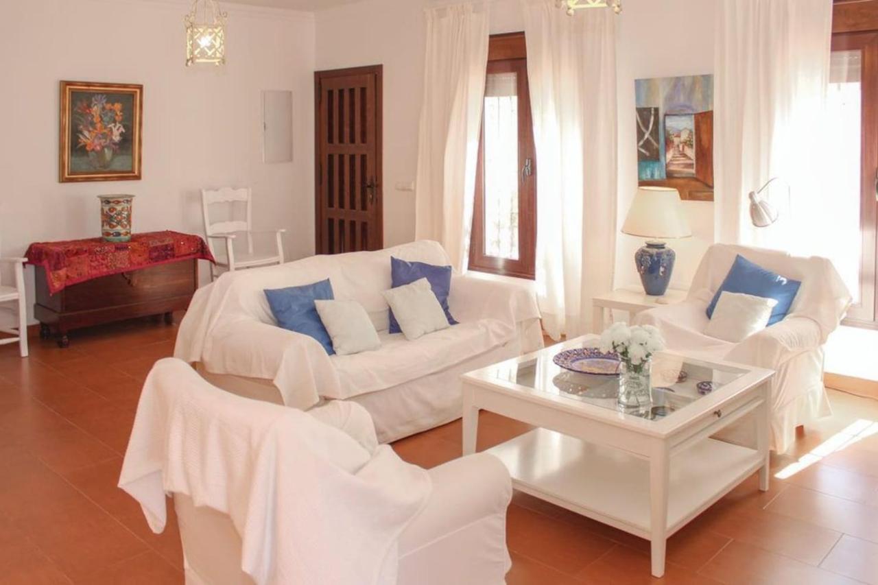 Fuentezuelas Pool Villa Sayalonga Ngoại thất bức ảnh