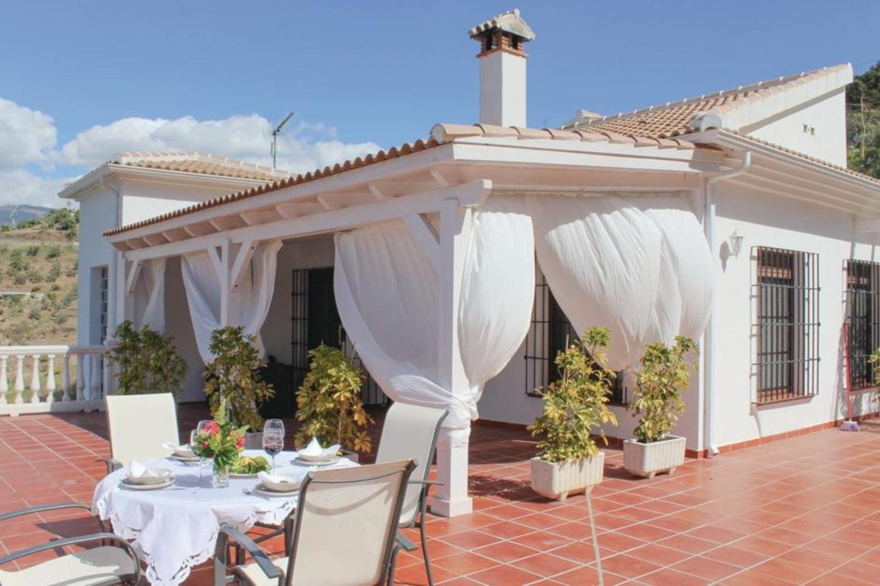 Fuentezuelas Pool Villa Sayalonga Ngoại thất bức ảnh