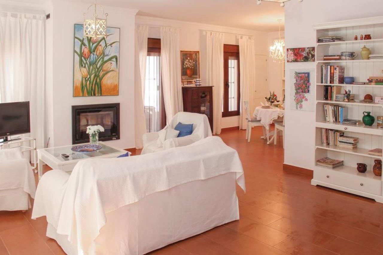 Fuentezuelas Pool Villa Sayalonga Ngoại thất bức ảnh